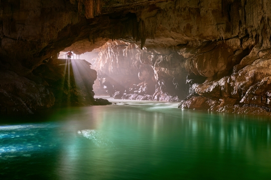 Doživetje pod zemljo: Postojnska jama